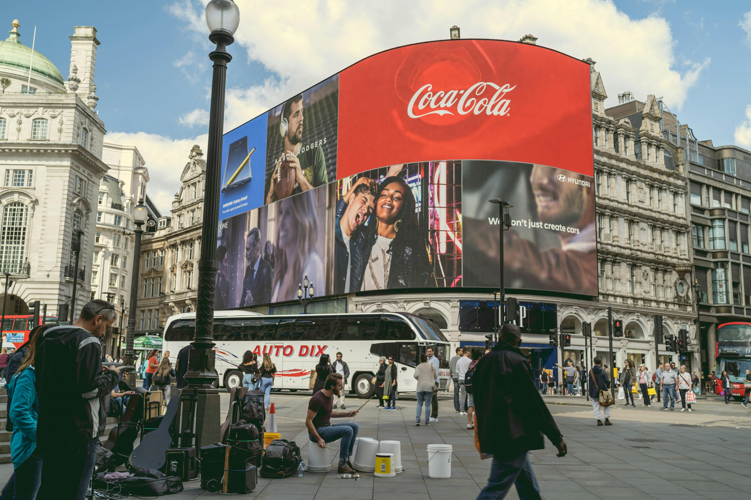 How to Design an Effective Billboard: Tips from Billboard Printers